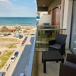 Madagascar Tomis Mamaia Nord ナボダリ
